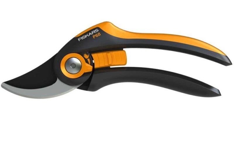 Лозарска ножица с разминаващи се остриета Fiskars SmartFit P68 111610 Намаления и отстъпки ЧеренПетък 3