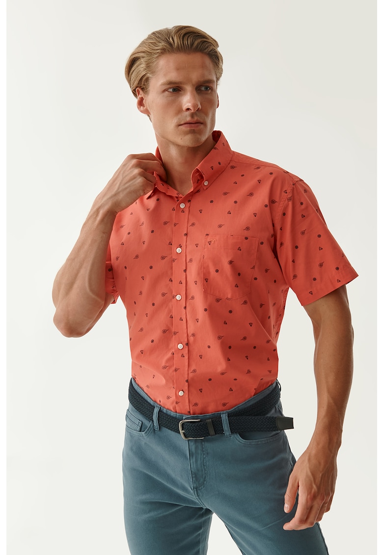 Риза със стандартна кройка и къси ръкави - Перфектният избор за всеки мъжки гардероб 1 / Други / Риза със стандартна кройка и къси ръкави - Перфектният избор за всеки мъжки гардероб