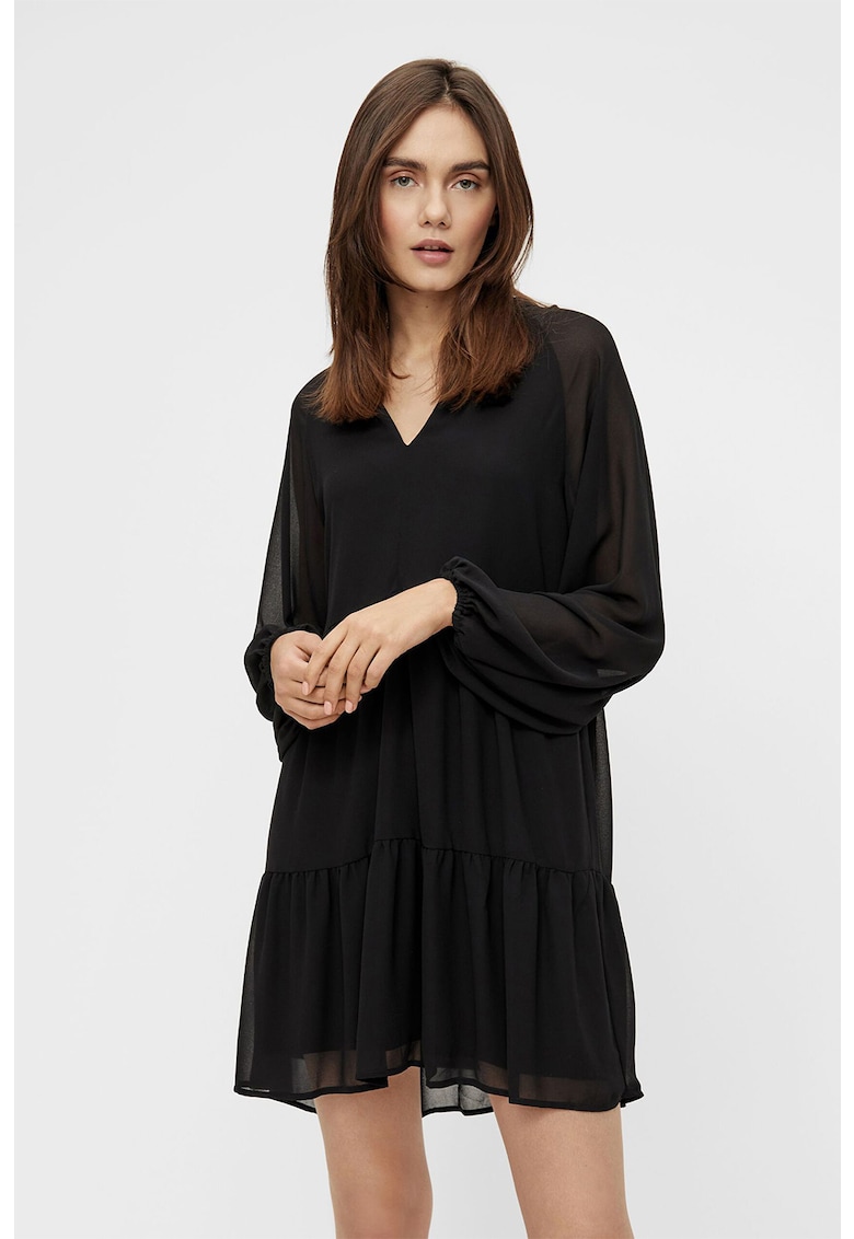 Рокля с шпиц и ръкави реглан: Елегантност и комфорт в едно 1 / Други / Рокля с шпиц и ръкави реглан: Елегантност и комфорт в едно