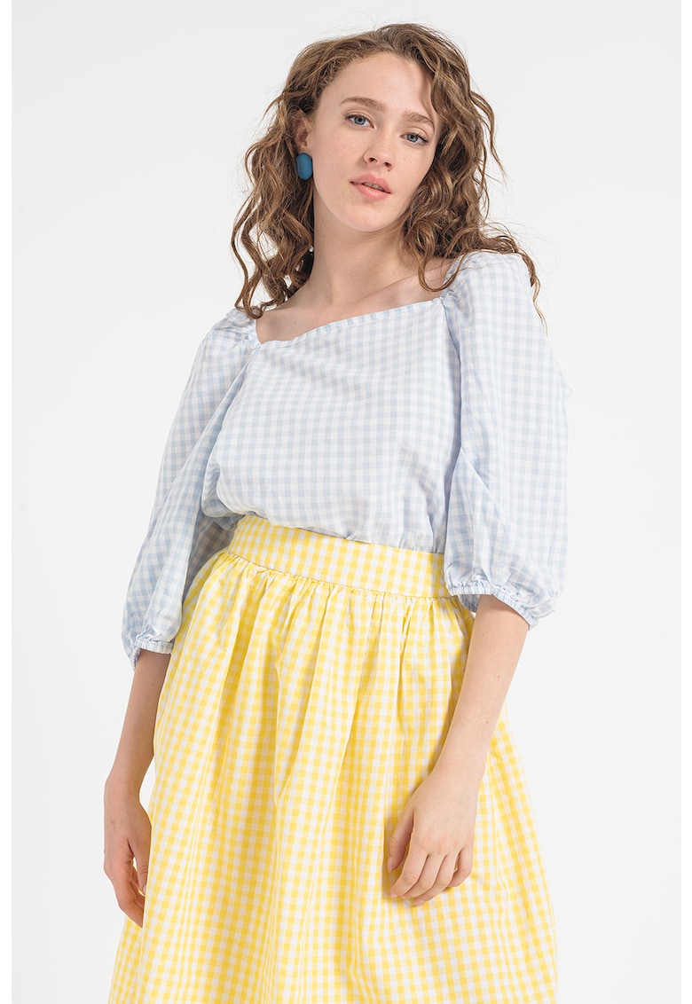 Карирана блуза с лен: Стилен избор за всеки сезон 1 / Други / Карирана блуза с лен: Стилен избор за всеки сезон
