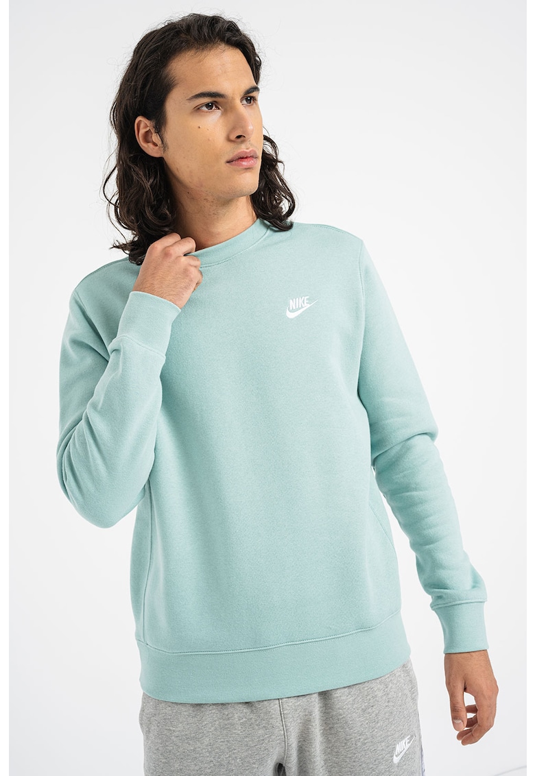 / Други / Суитшърт Sportswear Club – Идеалният Избор за Комфорт и Стил