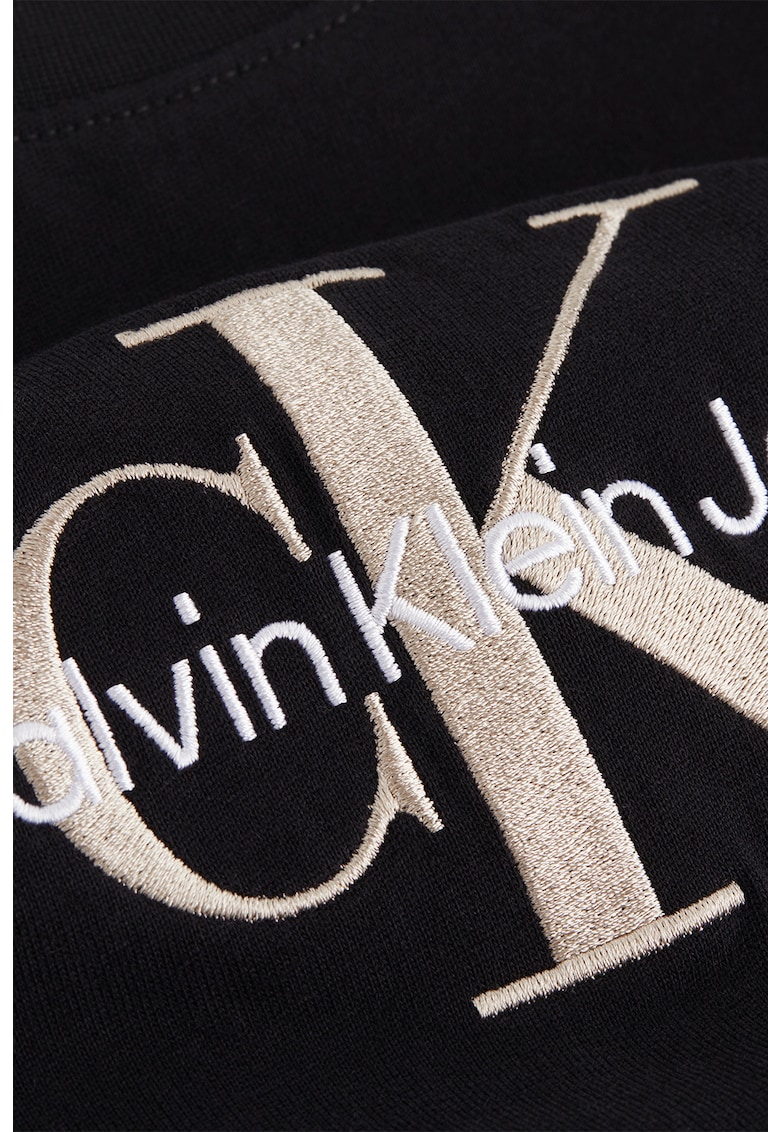 / Други / Тениска от органичен памук с лого – Елегантност и комфорт в едно