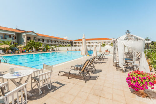 3 нощувки със закуски и вечери в хотел Tresor Sousouras 4*, Халкидики, Гърция през Септември! Дете до 11.99г. - безплатно!