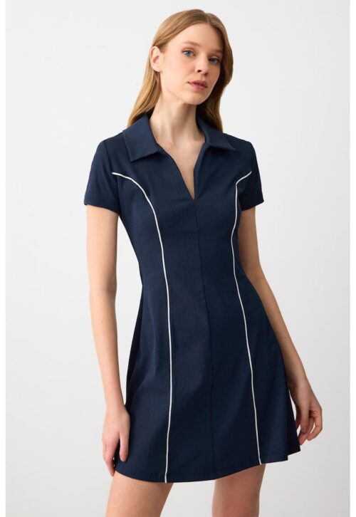 JIMMY KEY Къса шпиц рокля с яка Намаления и отстъпки Къса шпиц рокля с яка - елегантна и модерна