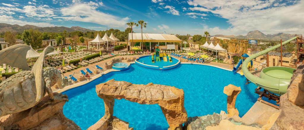 Семейна почивка в Magic Robin Hood Resort 4*, Испания! 5 нощувки, All Inclusive, самолетен билет и трансфер! Намаления и отстъпки Семейна почивка в Magic Robin Hood Resort 4*, Испания! 5 нощувки, All Inclusive, самолетен билет и трансфер! Намаления и отстъпки ЧеренПетък