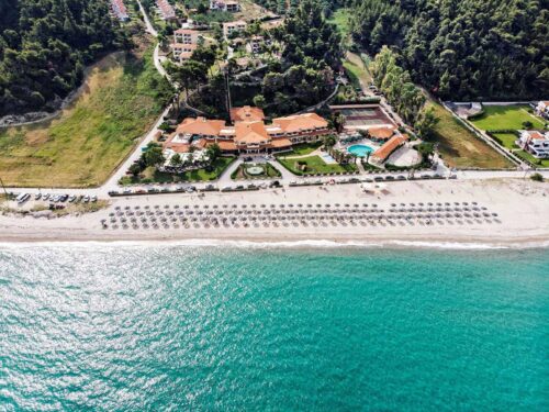 Ранни записвания: 5 нощувки със закуски и вечери в хотел Possidi Holidays Resort 4*, Халкидики, Гърция през Август и Септември! Дете до 2.99г.  ...