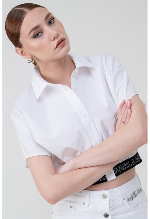 Къса памучна риза в черно и мръснобял цвят, органичен памук, с къс ръкав и заострена яка