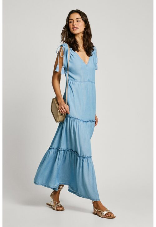 дълга рокля с шпиц в светлосин цвят от лиосел