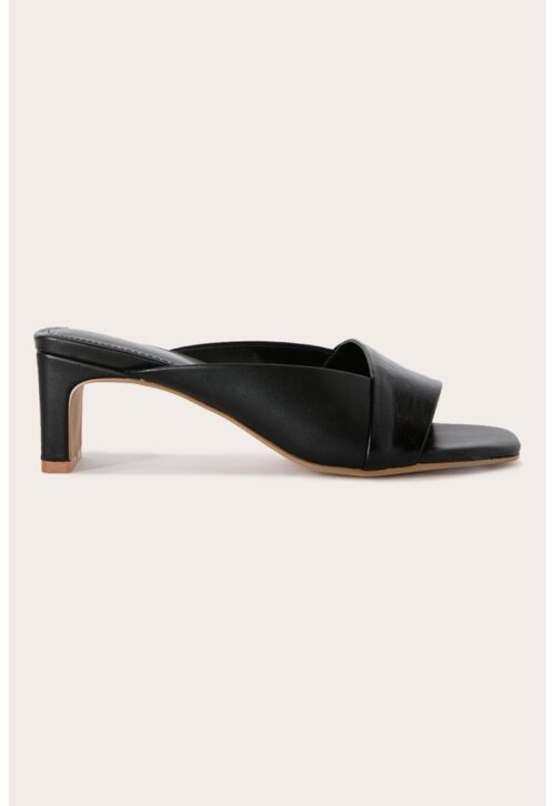 Черни сандали от еко кожа без закопчаване с масивен ток и квадратен връх