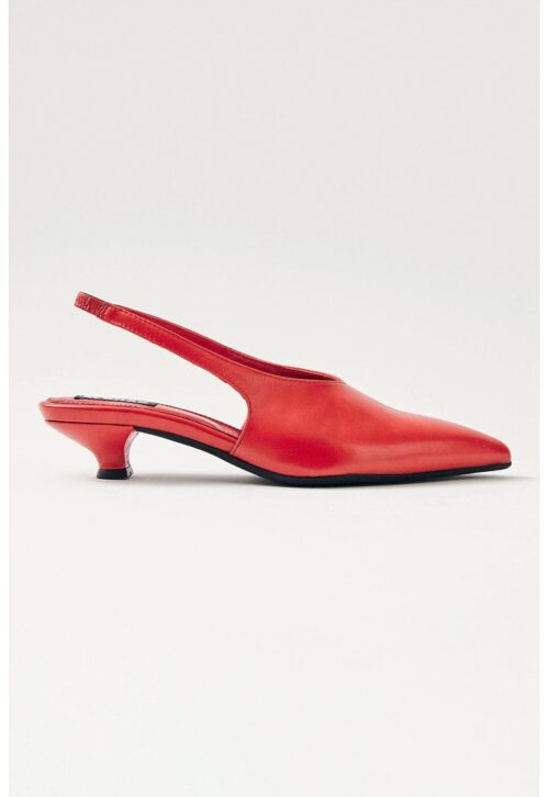 Заострени кожени обувки с отворена пета в червен цвят