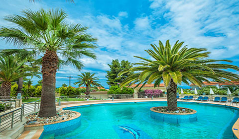 Last minute! 3 нощувки със закуски и вечери в хотел Anna Maria Paradise 3*, Халкидики, Гърция през Май!