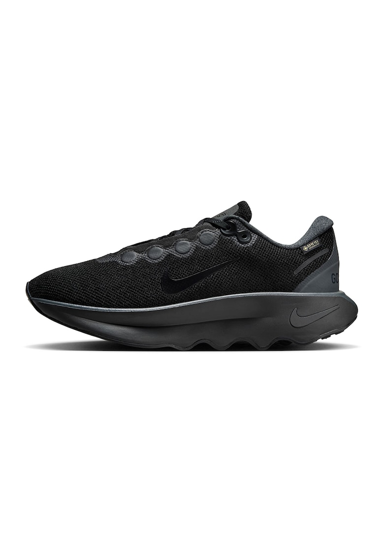 Nike Тренировъчни спортни обувки Motiva GTX – Черен/Tъмносив Намаления и отстъпки 3 Тренировъчни спортни обувки Motiva GTX в черен и тъмносив цвят с gore-tex
