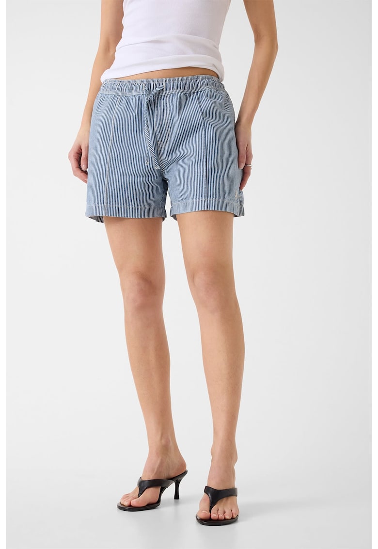 GUESS JEANS Раиран къс панталон с връзки – Бял/Лавандула Намаления и отстъпки 3 Къс панталон с райе бял и лавандула от памук, спортен стил