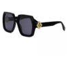 Fendi Слънчеви очила FE5133US 032 59 – Размер 59 мм Намаления и отстъпки 2 Черни правоъгълни слънчеви очила FE40139I с размер 53 мм